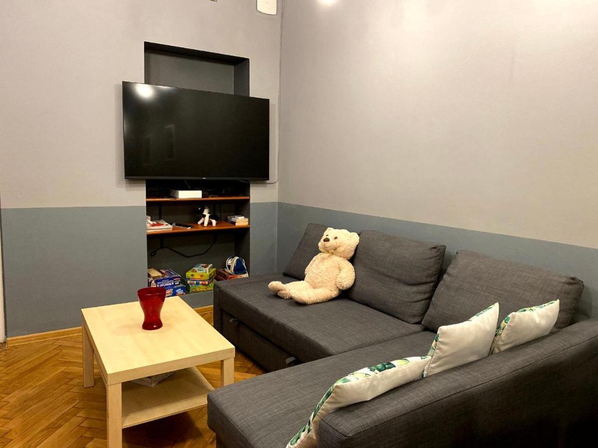 Real Vip Hostel Красков Екстериор снимка