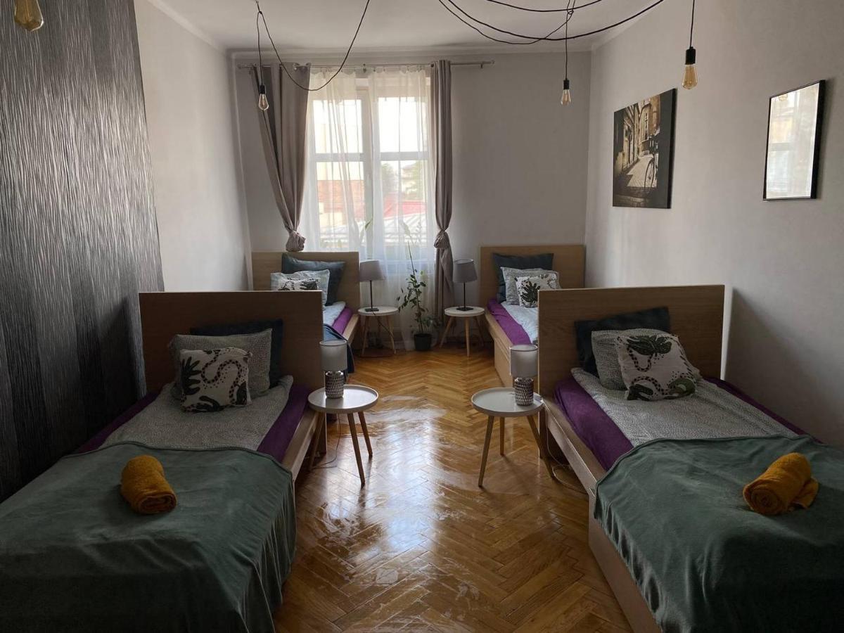 Real Vip Hostel Красков Екстериор снимка