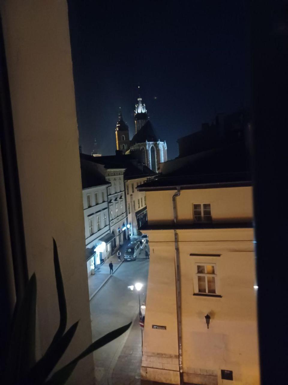 Real Vip Hostel Красков Екстериор снимка
